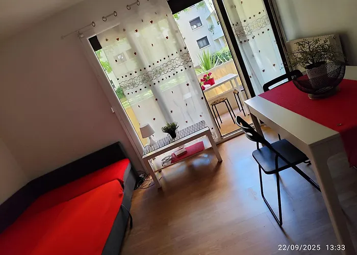 Confort Dans Proche De La Gare Homestay