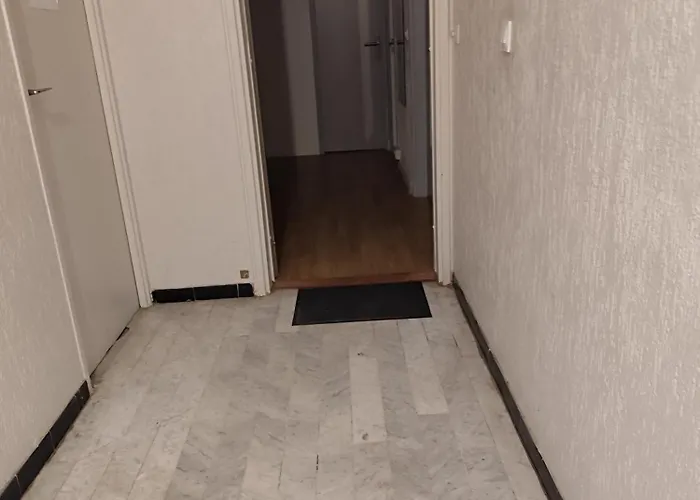 Quarto em Acomodações Particulares Confort Dans Proche De La Gare *